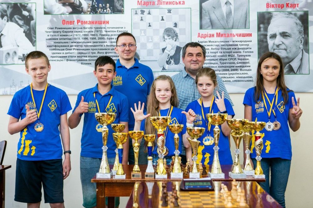 Фото 1: Львівська спортивна школа &laquo;Дебют&raquo; запрошує дітей на заняття з шахів