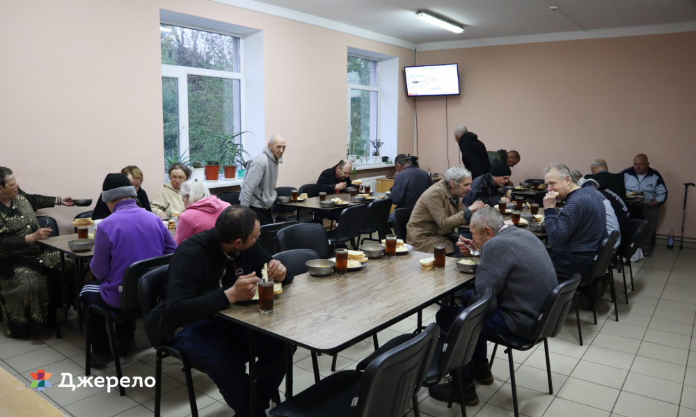 Фото 3: Ремонти, нова вентиляція і ліфт у нічліжці: як у Львові покращують умови для бездомних людей