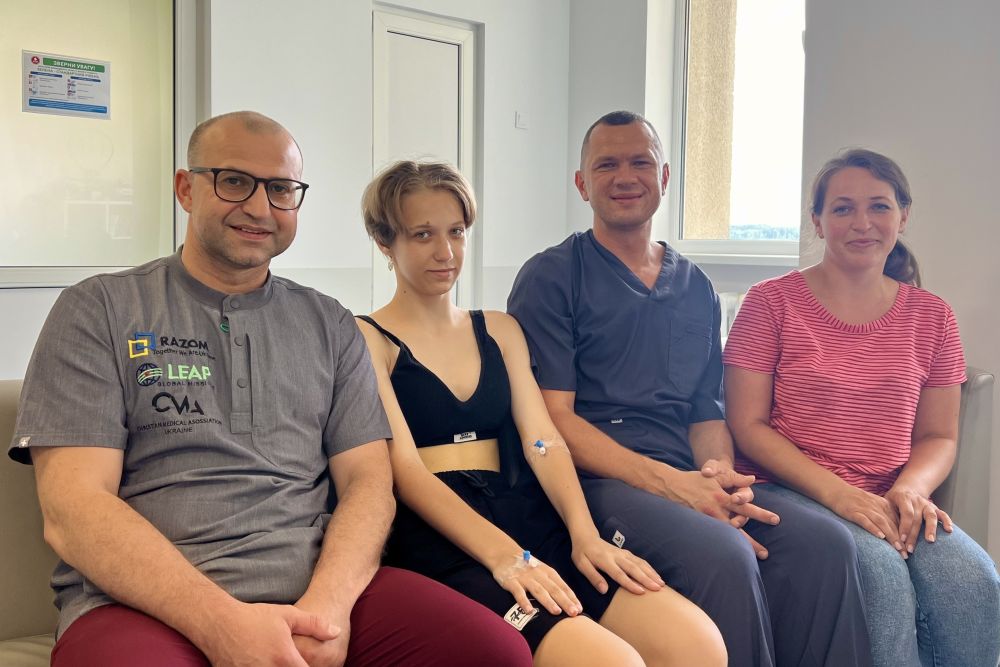 Фото 2: У Львові лікарі врятували 14-річну дівчинку, у якої зі шаленою швидкістю розросталися дві пухлини