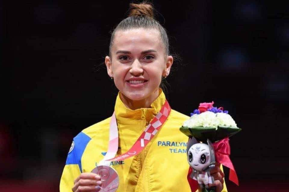 Фото 1: Українські шпажистки &ndash; срібні призерки Паралімпіади 2024