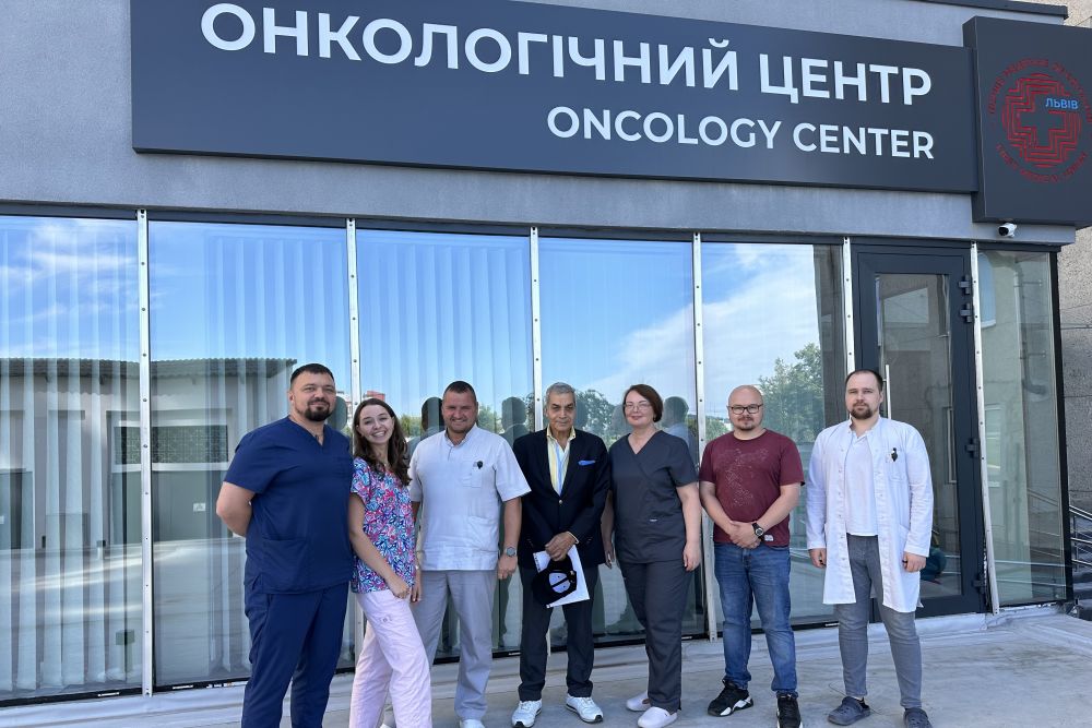 Фото 1: Львівські онкологи допомогли колишньому Почесному Консулу України побороти пухлину