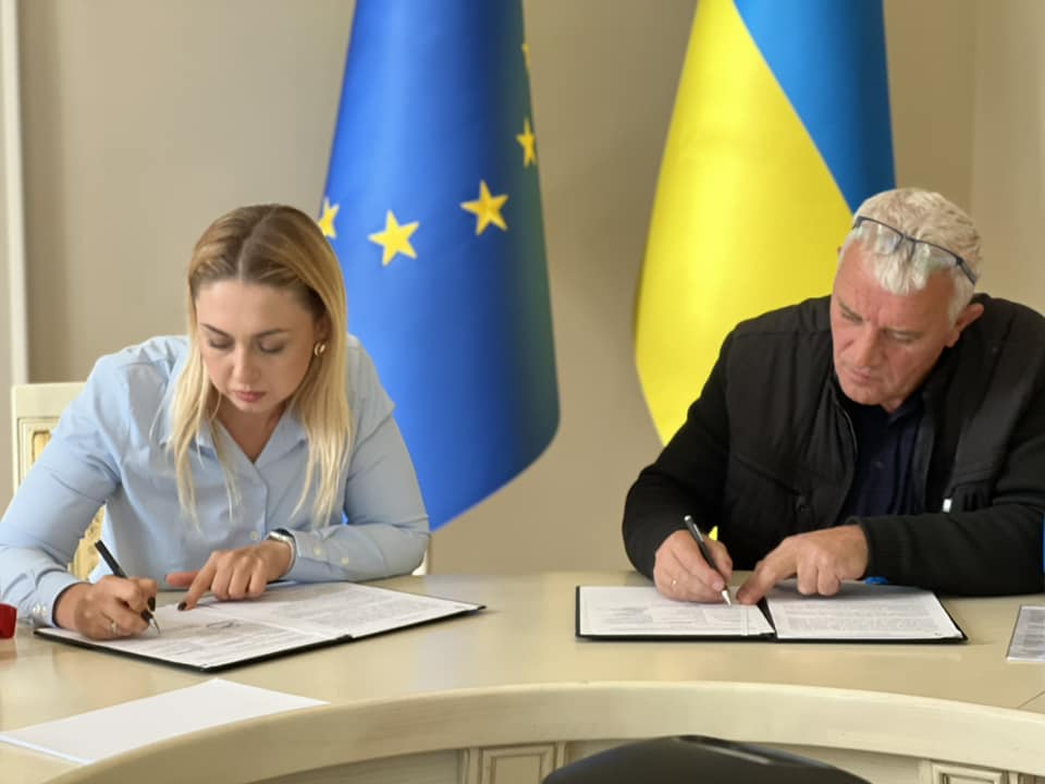 Фото 1: Ще дві організації підтримають відбудову Львова після ракетних обстрілів