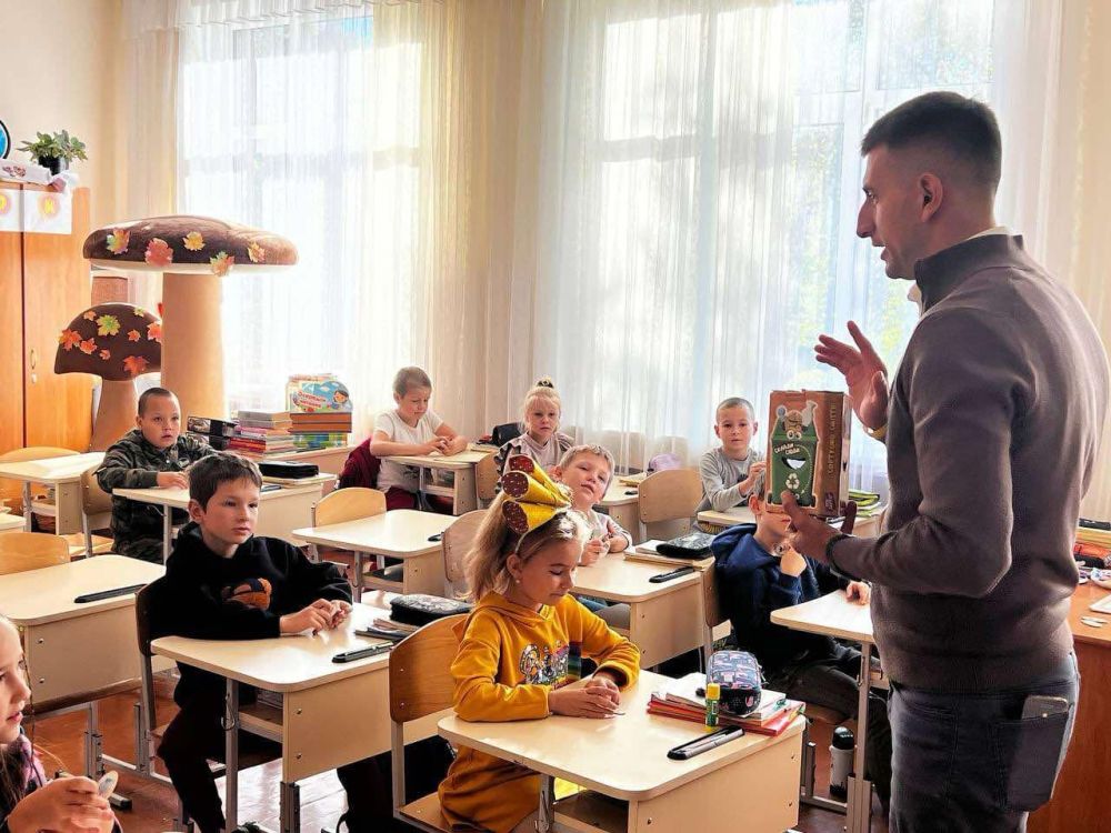 Фото 1: Ще одна львівська школа долучиться до проєкту роздільного збору відходів