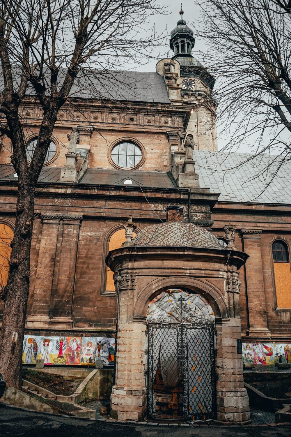 ротонда в процесі реставрації