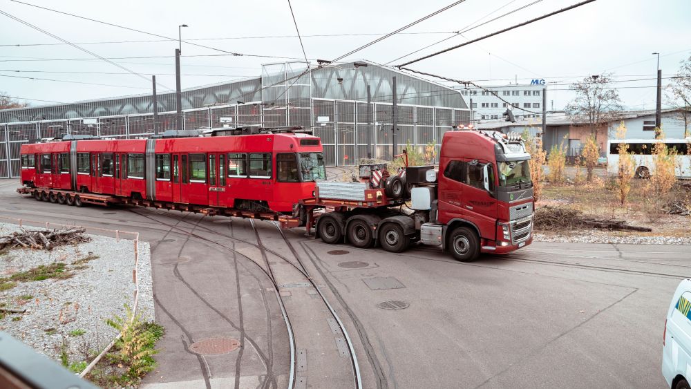 фото компанії Bernmobil