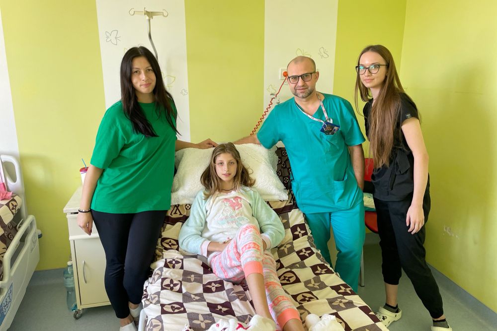 Фото 1: Львівські лікарі врятували дівчинку, яка пів року жила у смертельній небезпеці через судинну патологію