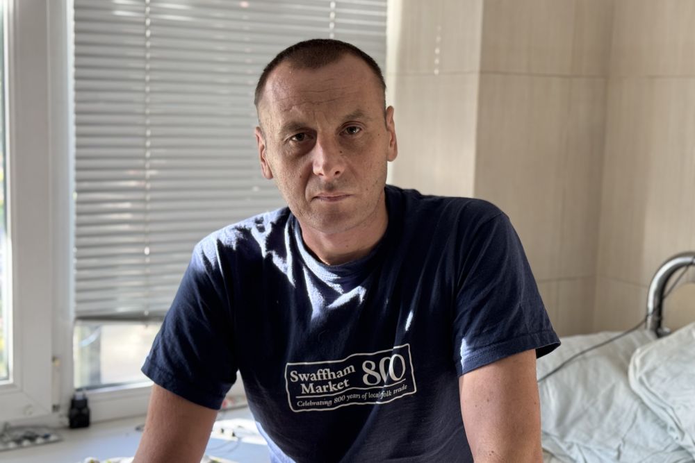 Фото 1: Втратив ногу і був на межі життя: львівські лікарі врятували батька 6 дітей