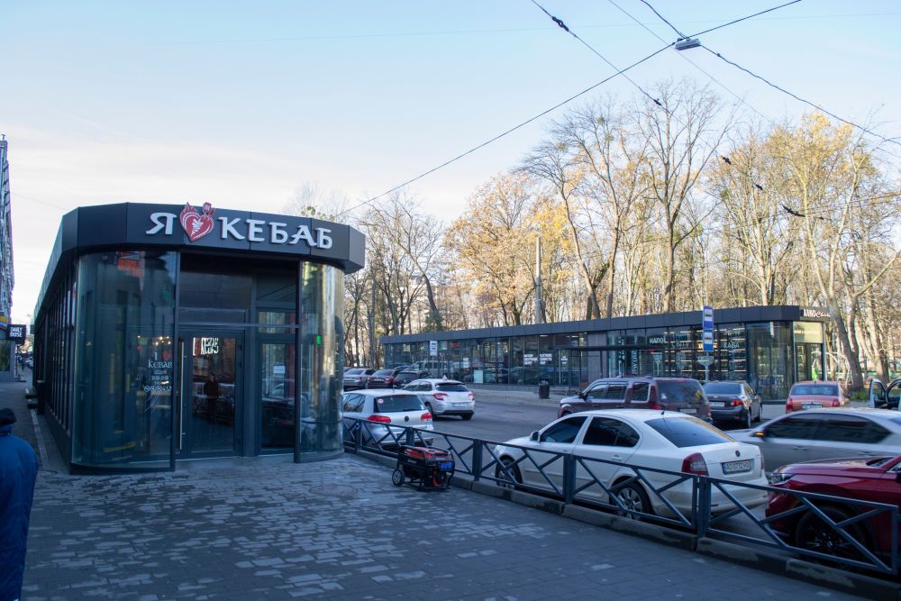 Фото 2: Міська рада вимагатиме повернути до попереднього стану приміщення підземного переходу на вул. Героїв УПА, 73