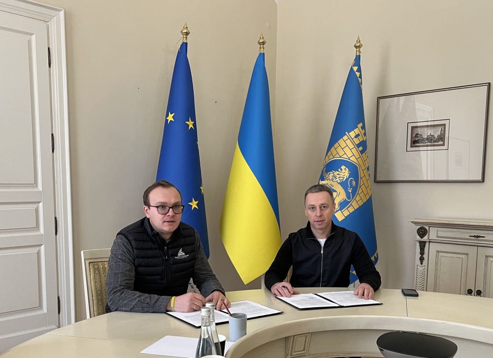 Фото 1: ОККО відновить 4 будинки у Львові, які були пошкоджені ракетним обстрілом