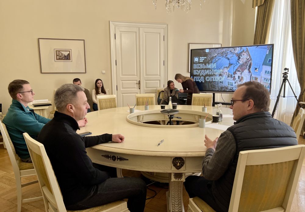 Фото 2: ОККО відновить 4 будинки у Львові, які були пошкоджені ракетним обстрілом