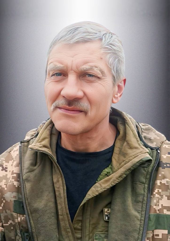 Фото 2: Завтра Львів попрощається з воїнами Романом Тимківим, Тарасом Дячком та Данилом-Олегом Чеканом