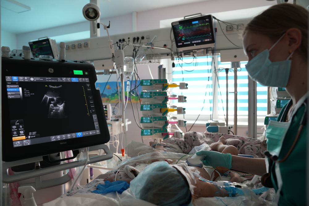 Фото 2: Дитячий опіковий центр Львова отримав новий апарат для порятунку дітей