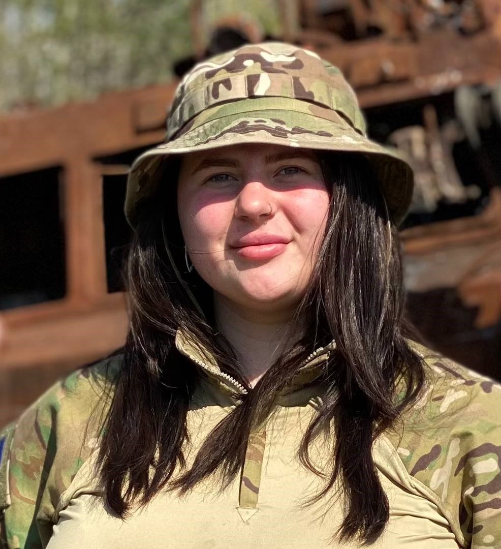 Фото 1: Мріє знову рятувати побратимів: у центрі UNBROKEN допомагають відновитись бойовій медикині