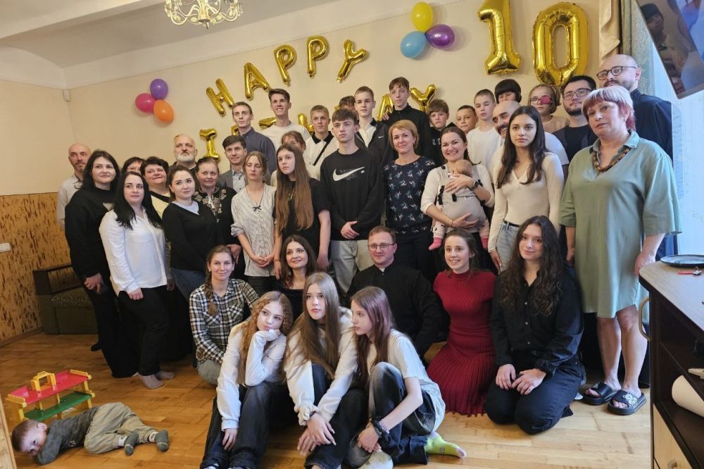 Фото 1: 10 років дарують дітям любов і турботу: ДБСТ родини Гаращенків
