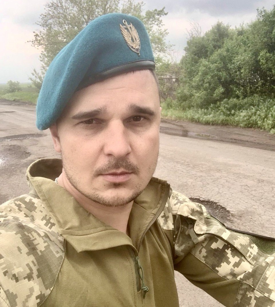 Фото 1: Знову ходить та говорить: в центрі UNBROKEN допомагають відновитись захиснику, який дивом вижив під завалами