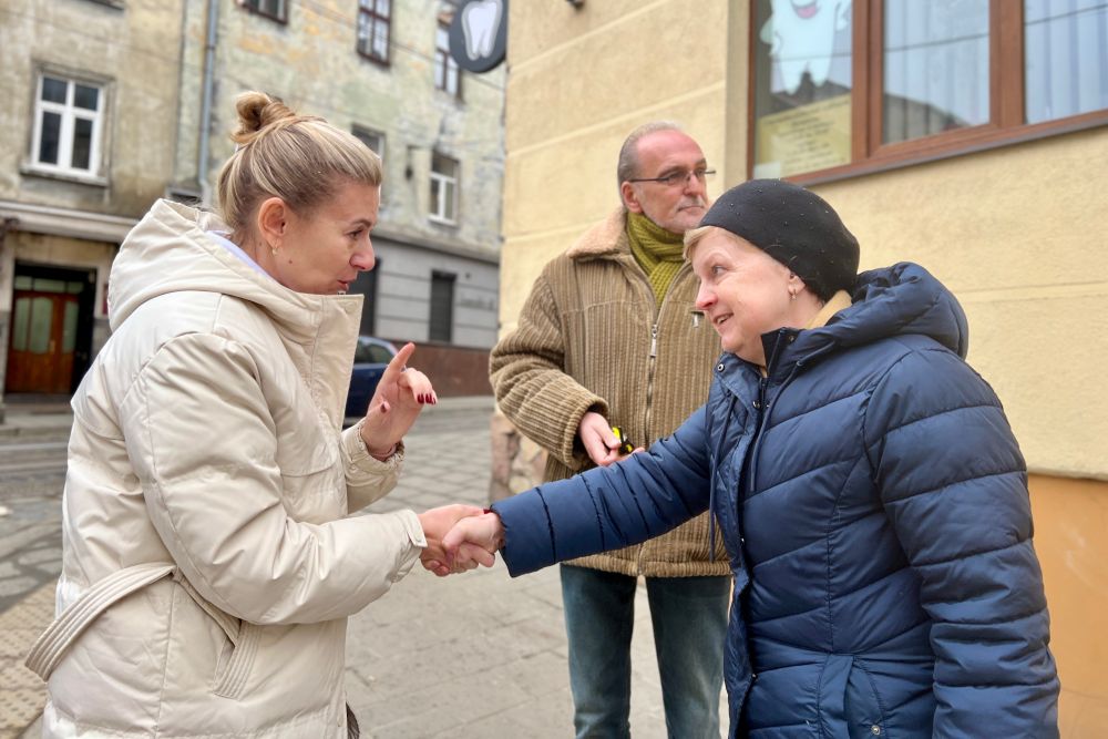 Фото 4: Дружина ветерана розширює стоматологічні послуги з підтримкою міста та облаштовує доступність