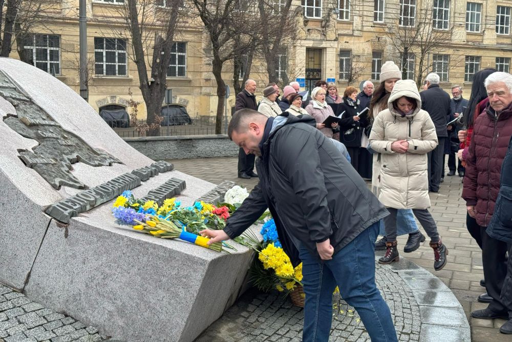 Фото 1: Розстріли та масові вбивства українців: у Львові вшанували річниці трагедій у Павлокомі та Верхраті