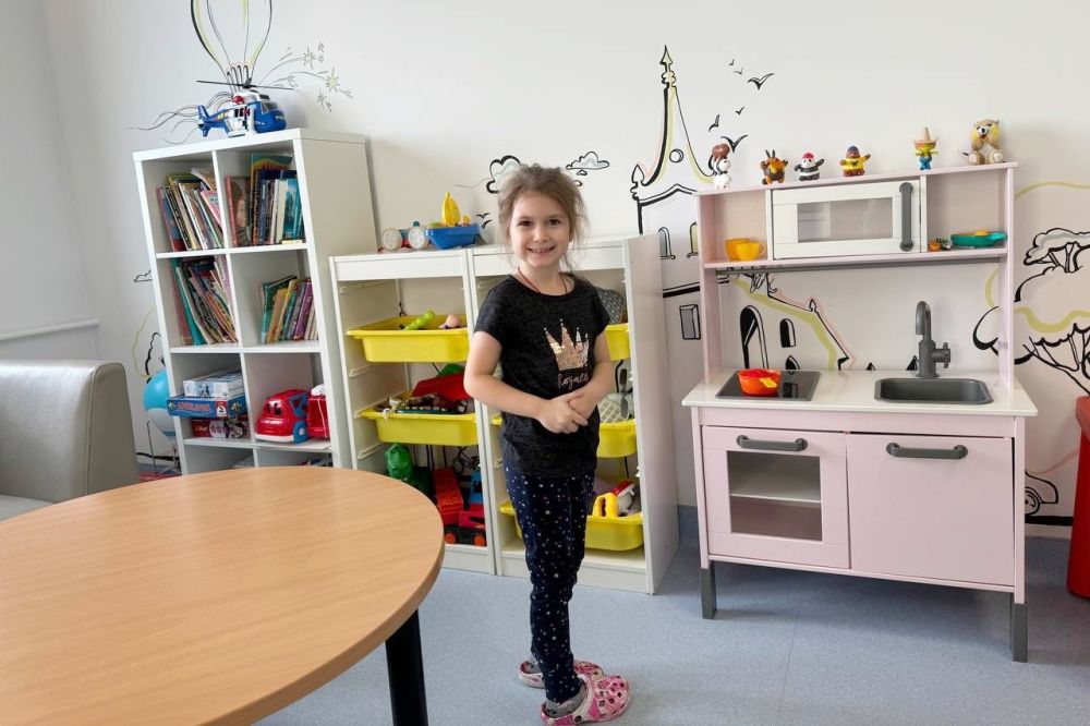 Фото 2: Могла втратити слух і навіть рухомість обличчя: львівські лікарі прооперували дівчинку, яка народилась із пухлиною