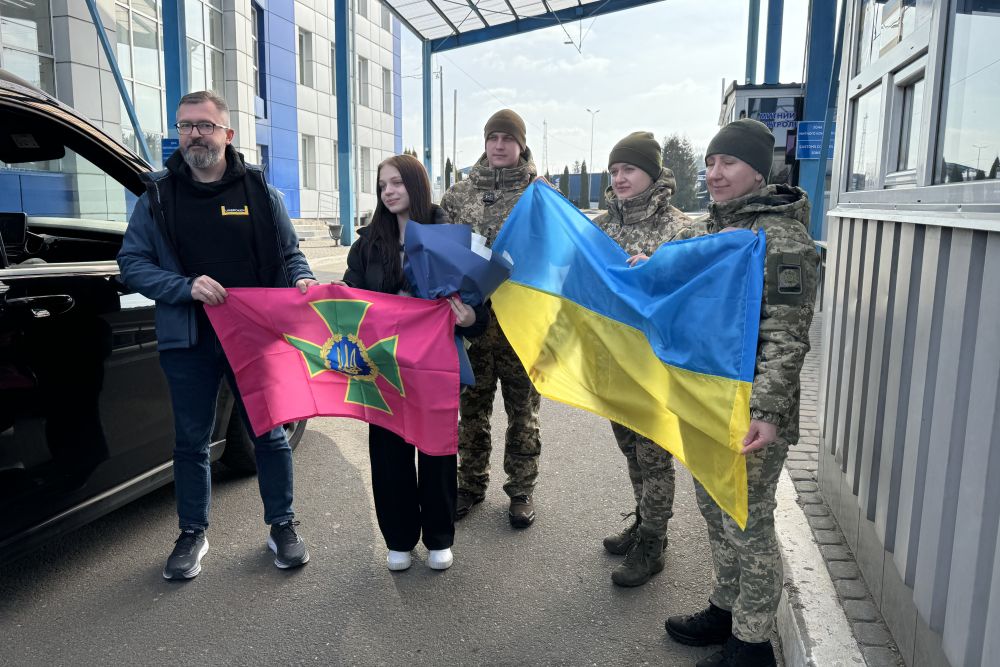 Фото 1: Яна Степаненко повернулась із Токіо, де пробігла марафон щоб зібрати кошти на бігові протези захиснику з &laquo;Азову&raquo; (фото/відео)