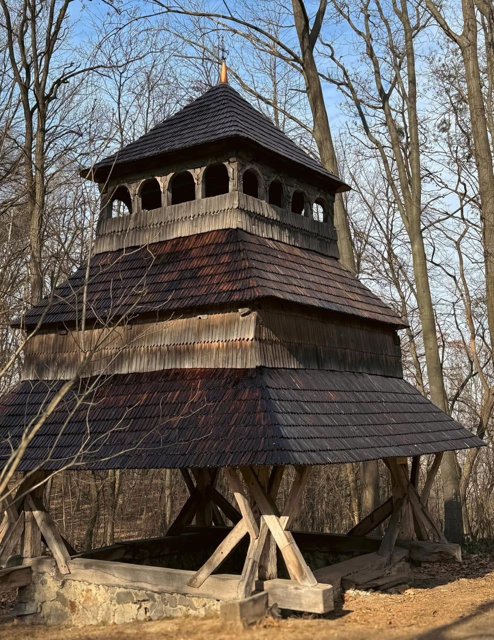 Фото 1: У Львівському скансені відреставрували церкву із села Соколів та дзвіницю з містечка Монастириська