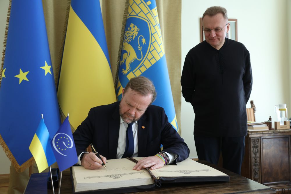 Фото 1: &laquo;Ваш успіх надихає європейську та світову спільноту&raquo;, - заступник Генерального секретаря Ради Європи Бьорн Берге