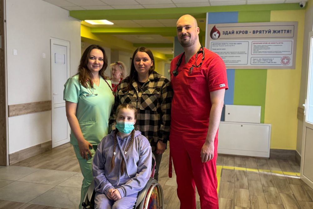 Фото 2: 16-річна дівчинка отримала другий шанс на життя у Великдень