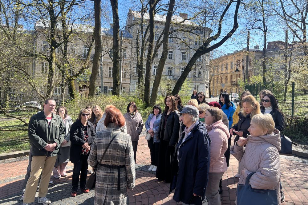 Фото 1: Піші екскурсії від Музеїв Соломії Крушельницької та Станіслава Людкевича: весняна прогулянка містом музики
