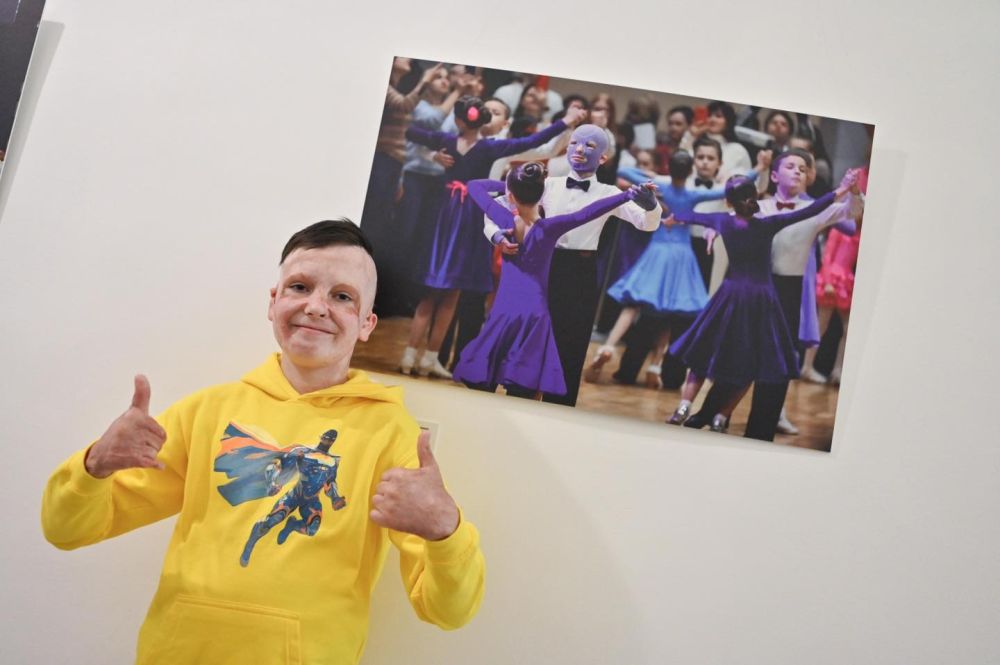 Фото 1: Мер Львова зустрівся з 10-річним Романом Олексівим, який отримав важкі поранення під час ракетного удару по Вінниці