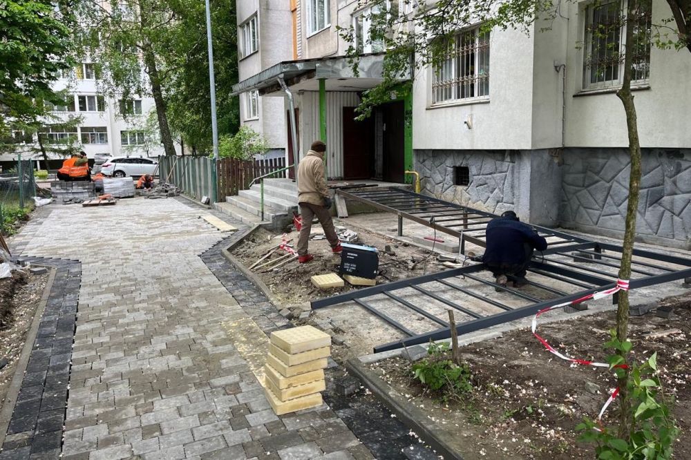 вул. Симоненка, 13