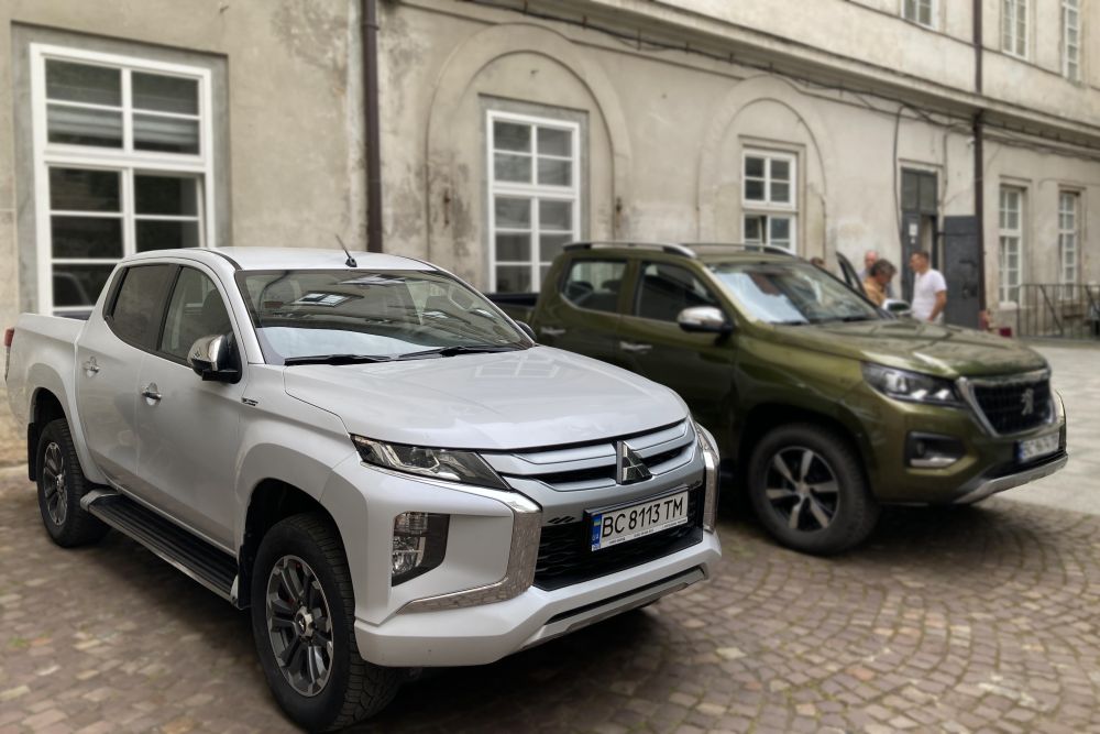 Фото 1: Помста Лева: від громади Львова військовим передали дрони, авто та&nbsp;РЕБ
