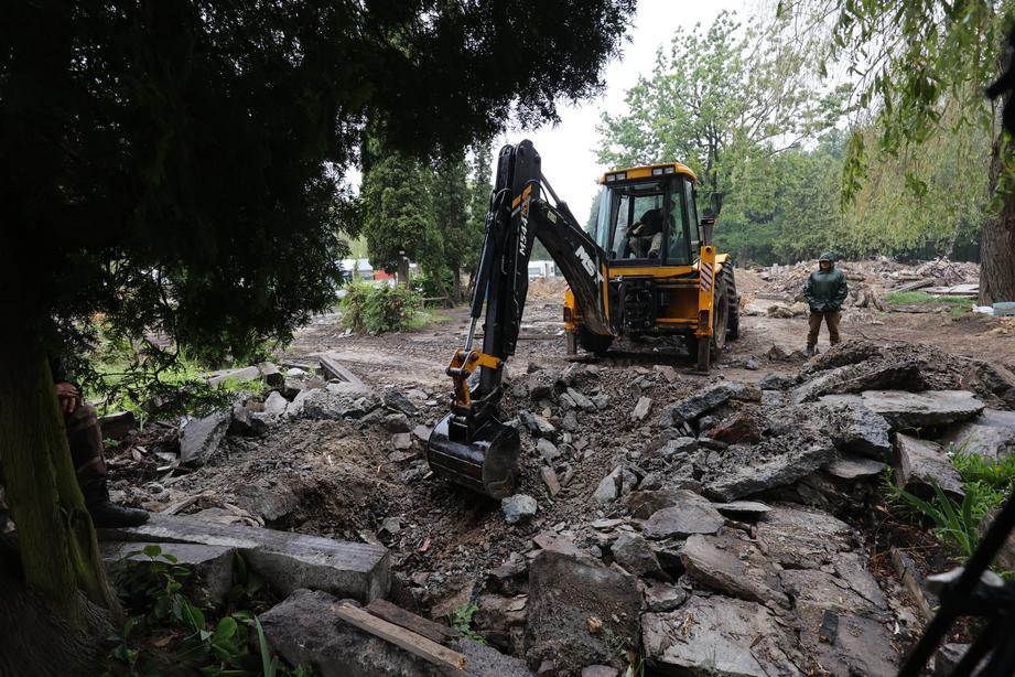 Фото 2: У Львові завершили ексгумацію радянських поховань на Пагорбі Слави: Кузнєцова&thinsp;&mdash;&thinsp;перепоховали (відео)