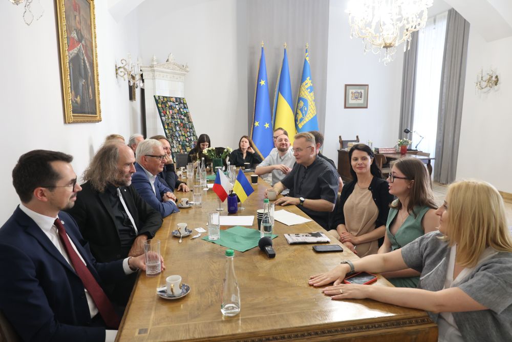 Делегація в кабінеті Андрія Садового