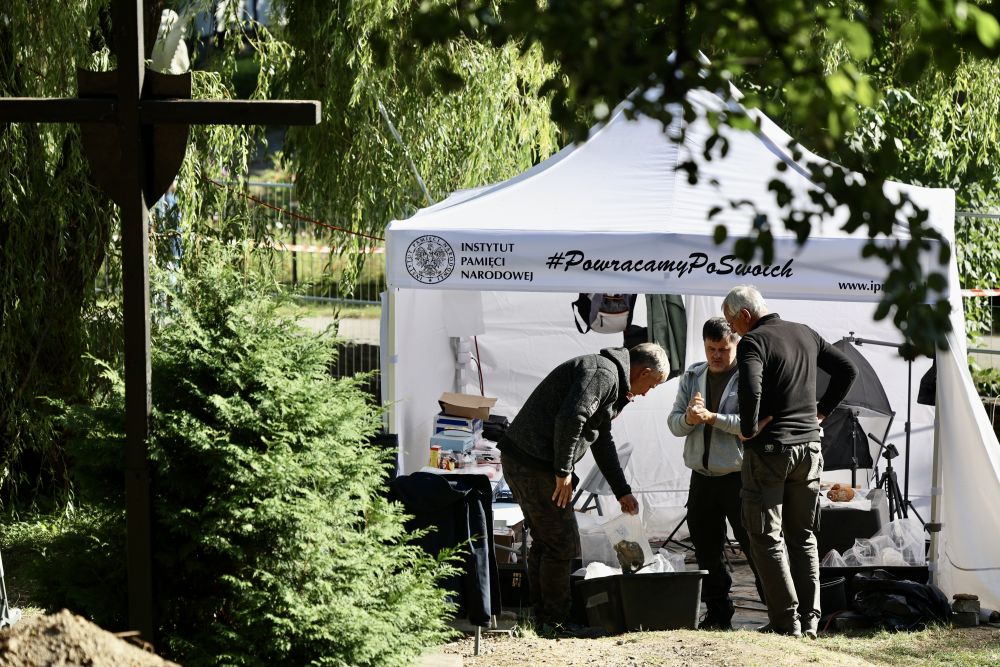 Фото 3: У Львові завершують пошуково-ексгумаційні роботи на території колишнього цвинтаря на Збоїщах (відео)