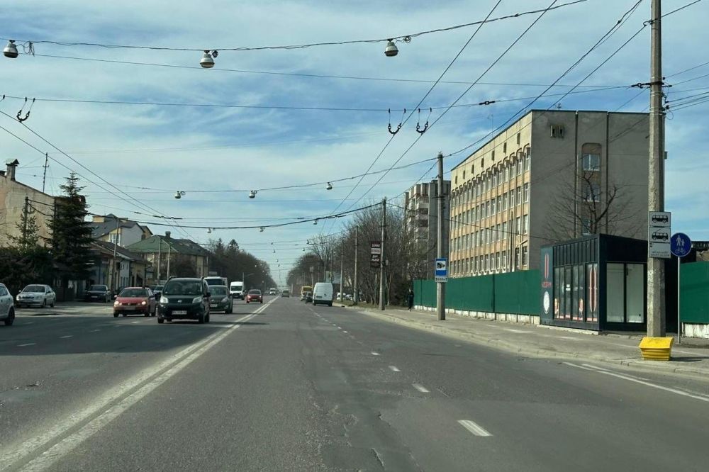 Фото 3: У Львові спробують ремонтувати ключові магістральні дороги з відтермінованою оплатою (відео)