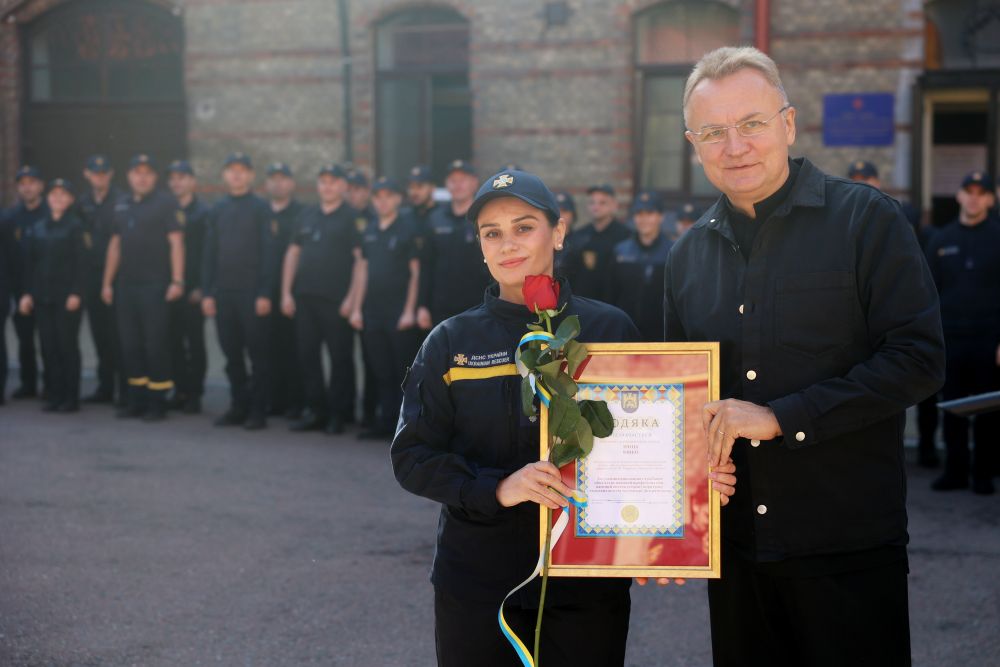 Фото 2: Мер Львова вручив подяки рятівникам з&nbsp;нагоди професійного свята