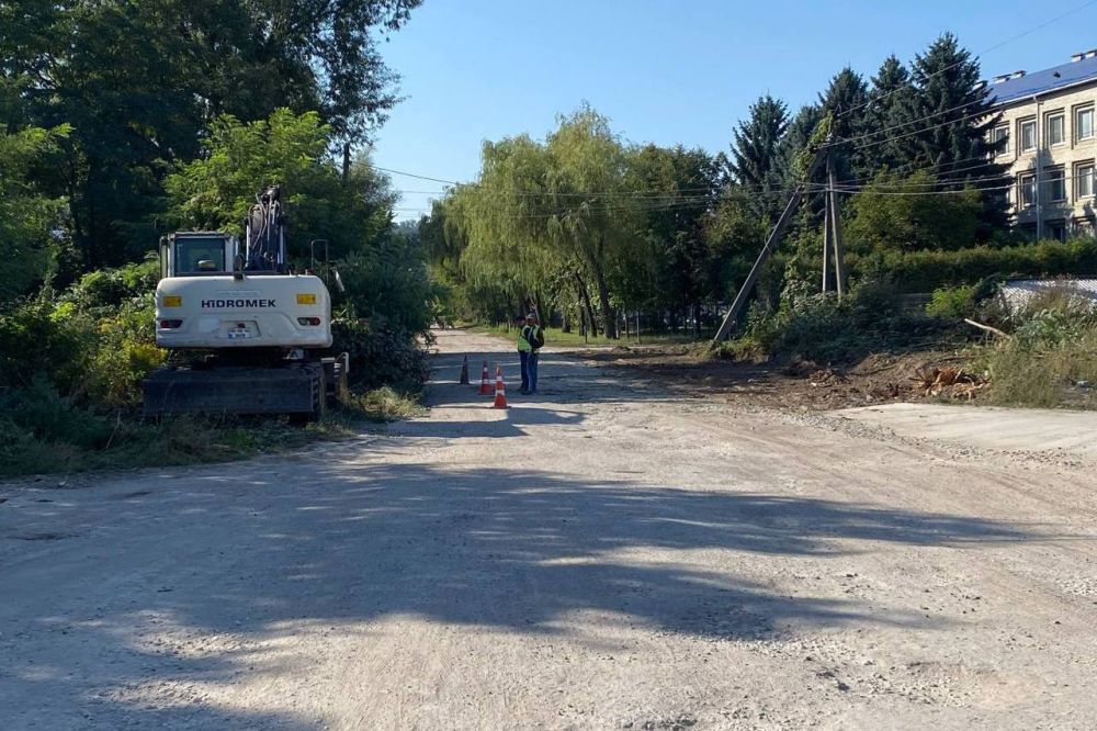 Фото 1: У Львові у&nbsp;співпраці з&nbsp;бізнесом ремонтують вулицю Бескидську, на якій працює 35 підприємств