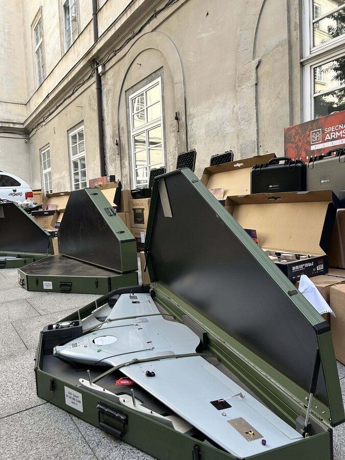 Фото 3: Львів передав військовим нову партію техніки й&nbsp;обладнання на 8,4 млн&nbsp;грн