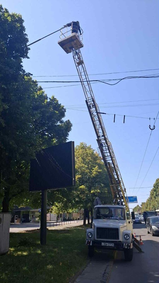 Фото 3: Ще 133 нових економних LED-світильників встановили на вулицях Львова