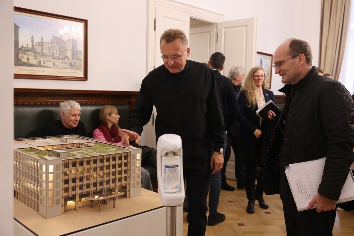 Фото 3: Розвиток медичної сфери: мер Львова зустрівся з&nbsp;директором Шведського агентства з&nbsp;міжнародної співпраці та розвитку SIDA