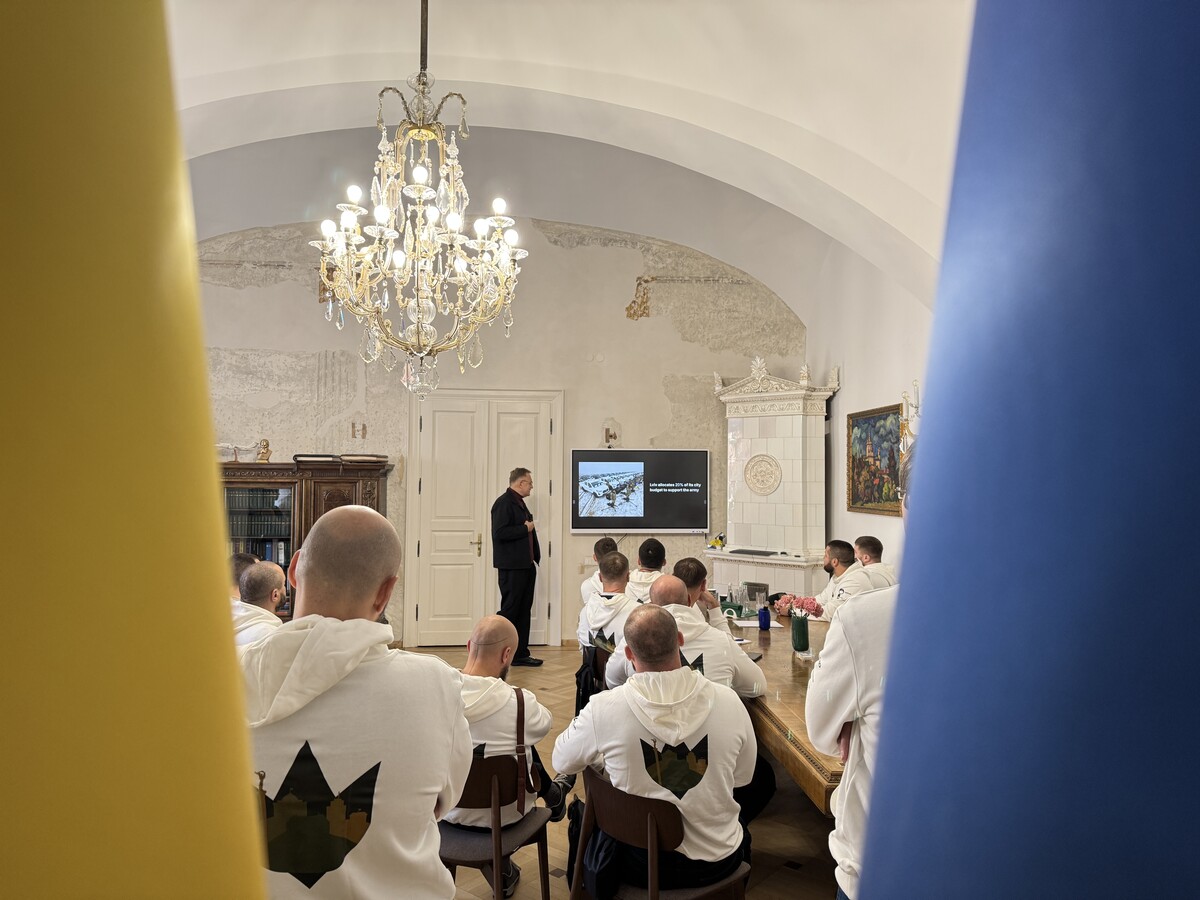 Фото 4: Ветерани з&nbsp;різних міст країни вивчають ветеранську політику на прикладі Львова&nbsp;