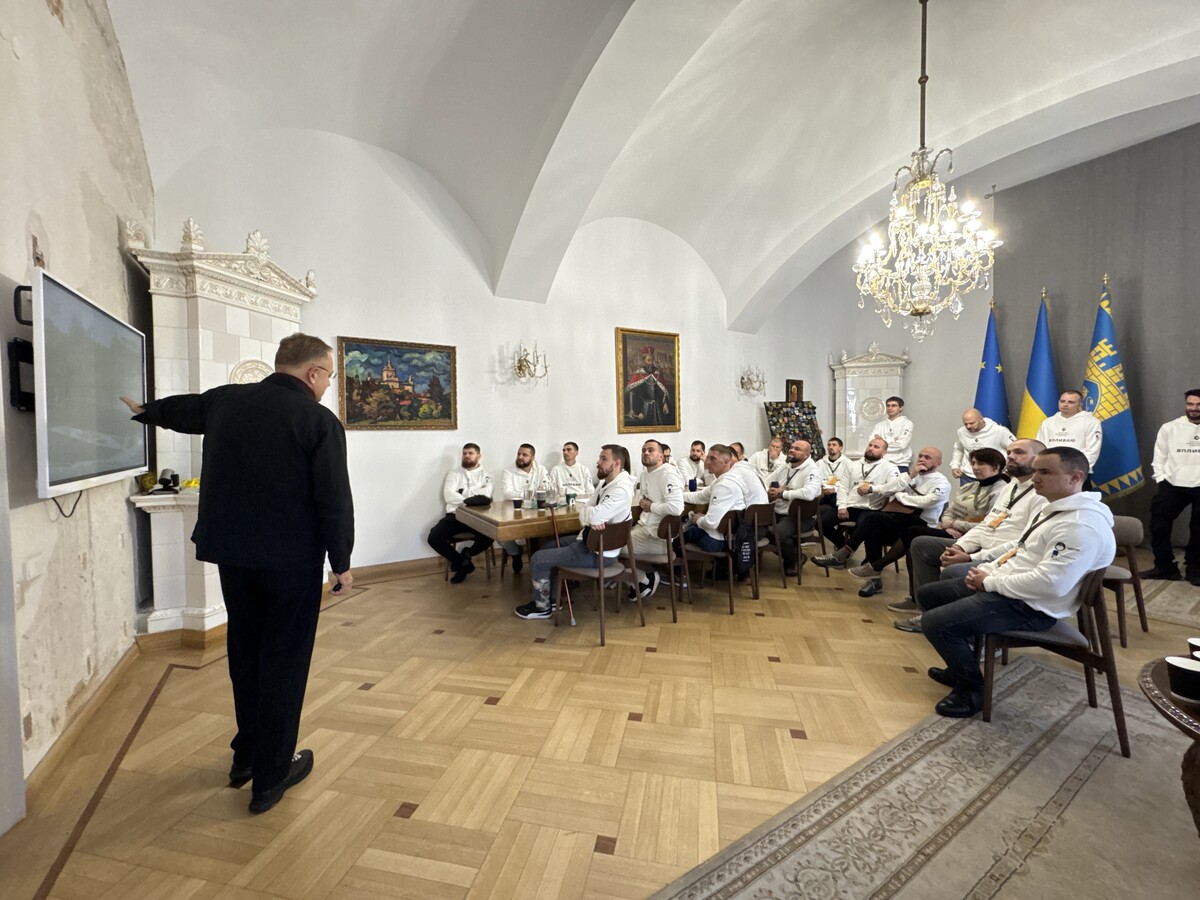 Фото 2: Ветерани з&nbsp;різних міст країни вивчають ветеранську політику на прикладі Львова&nbsp;