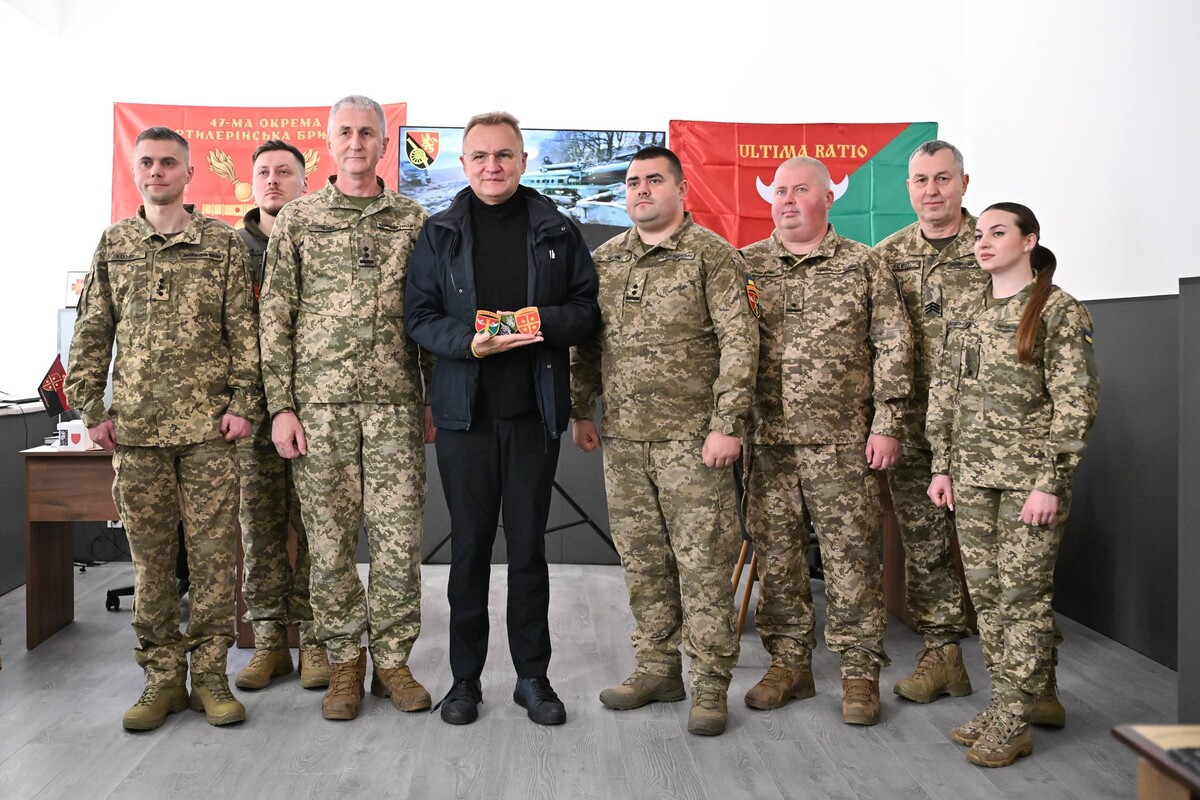 міський голова Андрій Садовий з військовими артилерійських підрозділів ЗСУ