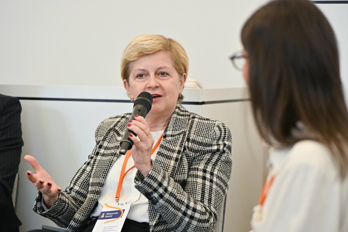 Ірина Маруняк, заступниця міського голови Львова з питань доступності, виступає на форумі