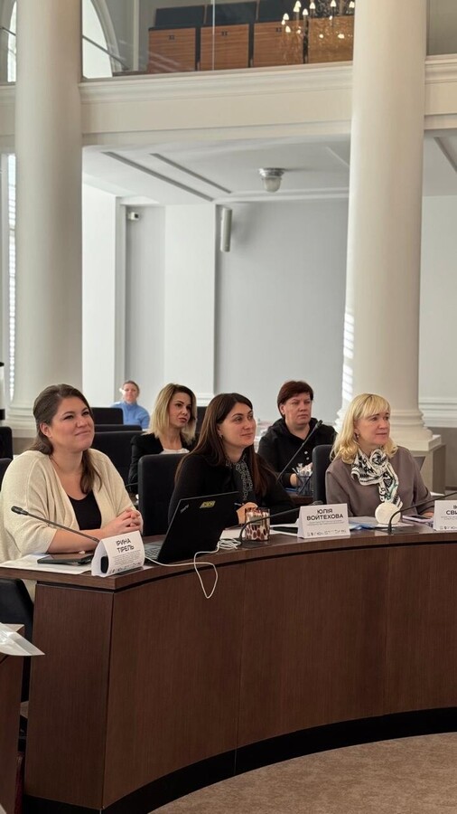 Учасниці комісії під час презентації бізнес проектів ветеранів та членів їх сімей.