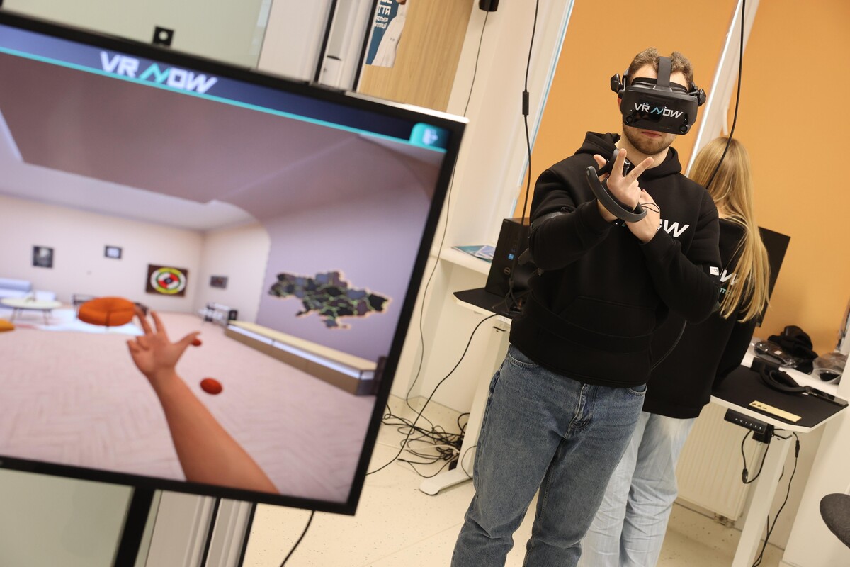 тестування VR-тренажер VRNOW створеного для відновлення людей після травм та ампутацій