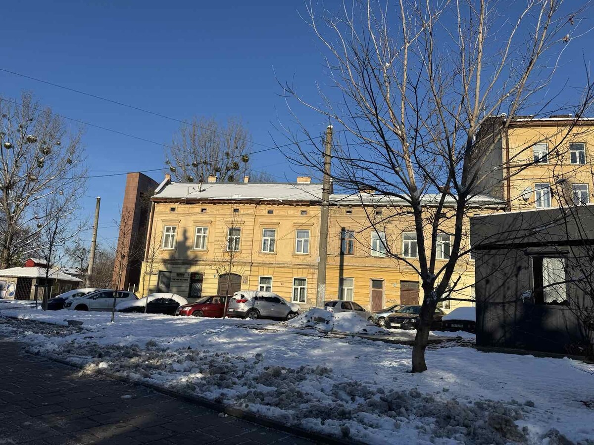 територія після демонтажу тимчасової споруди