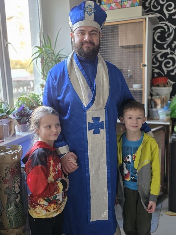 Фото 1: У Львові Святий Миколай від &laquo;Служби у&nbsp;справах дітей&raquo; відвідав дітей-сиріт і&nbsp;дітей у&nbsp;прийомних родинах