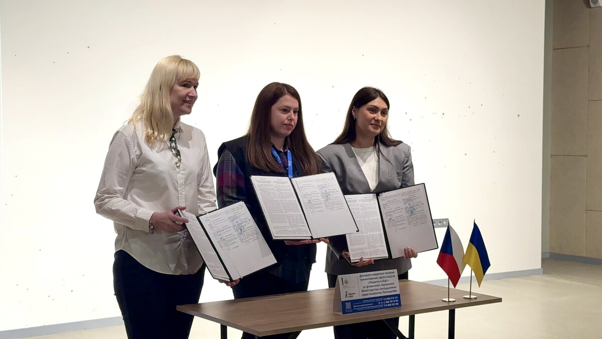 Підписання меморандуму про співпрацю між Департаментом економічного розвитку Львівської міської ради, ЛКП «Центр підтримки підприємництва Львівської міської ради» та філією чеської гуманітарної організації «Людина в біді» в Україні