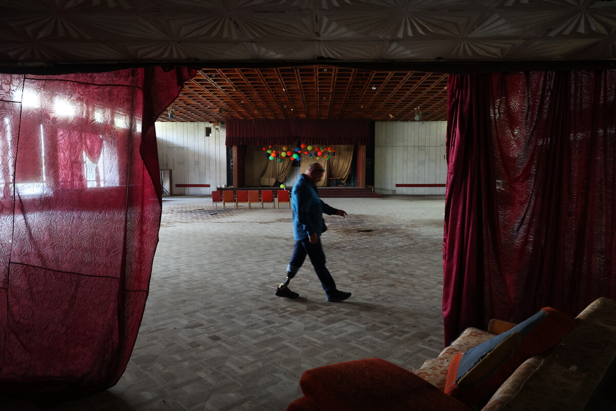 Фото 4: &laquo;Романтик&raquo; в&nbsp;Парку культури не&nbsp;може стати житлом чи&nbsp;рестораном (відео)