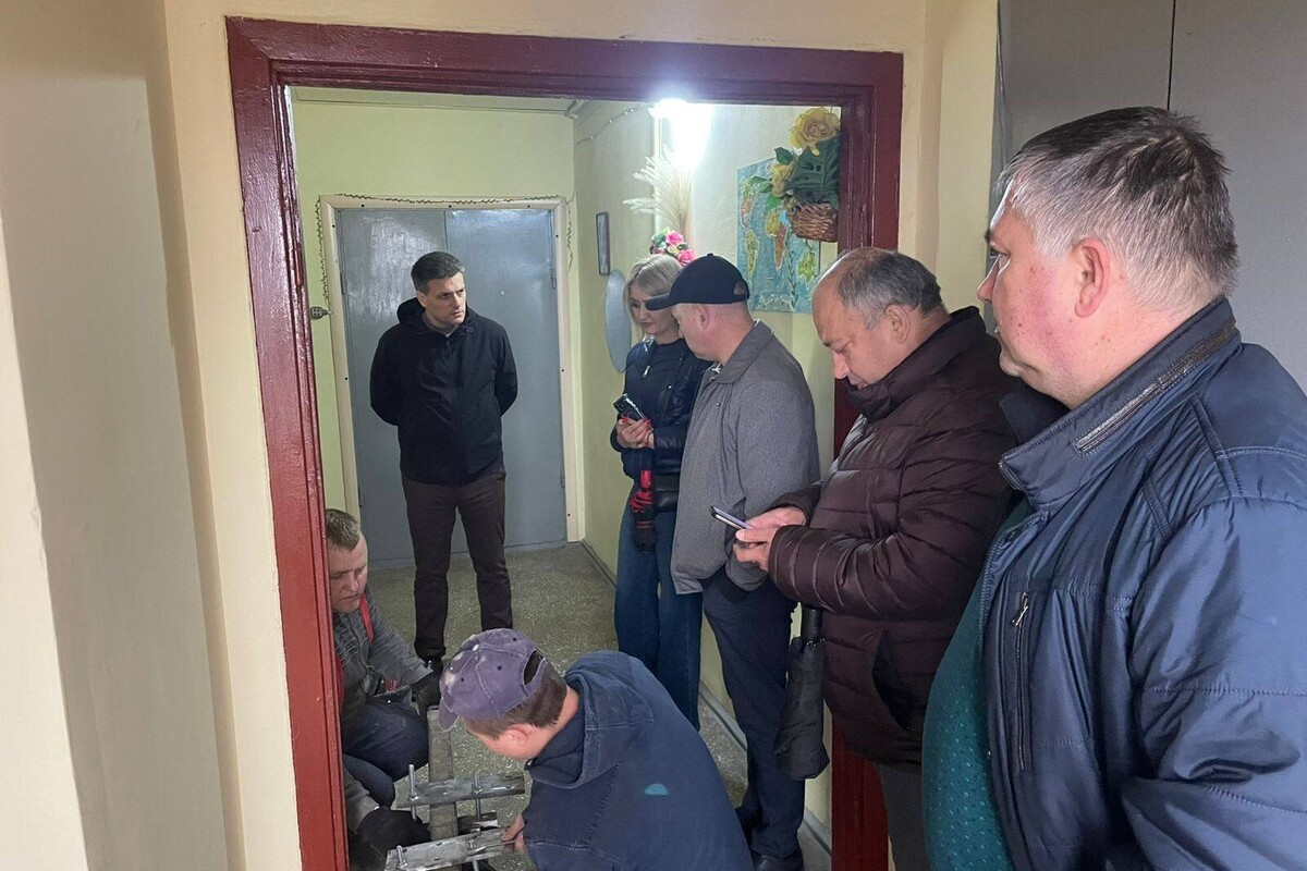 Фото 1: В&nbsp;одному з&nbsp;найвищих будинків Личаківського району у&nbsp;співфінансуванні міста з&nbsp;мешканцями ремонтують ліфт
